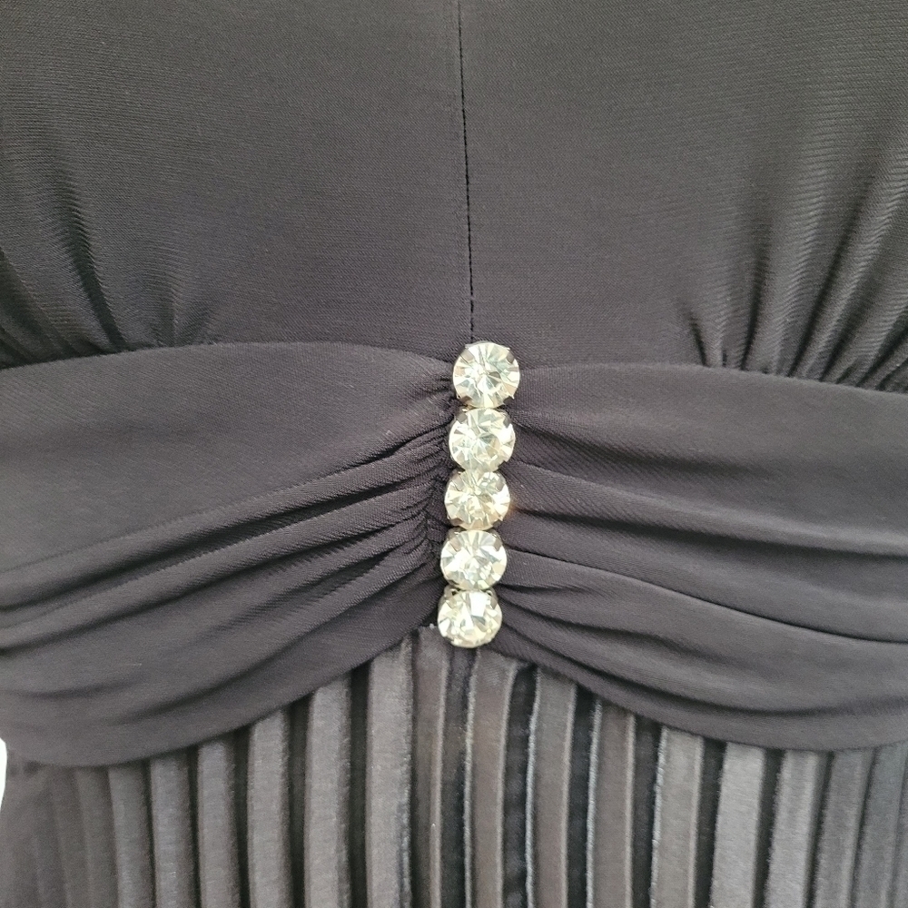 Evening Dress Size 6 - Picture 5 of 7